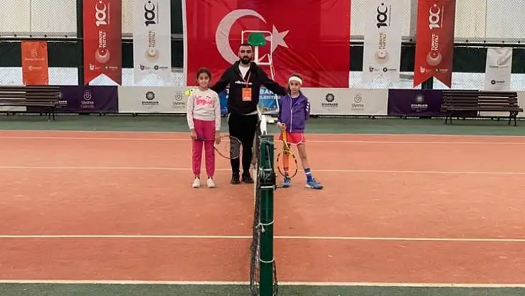 Uyanış Gençlik 2. Tenis Turnuvası başladı