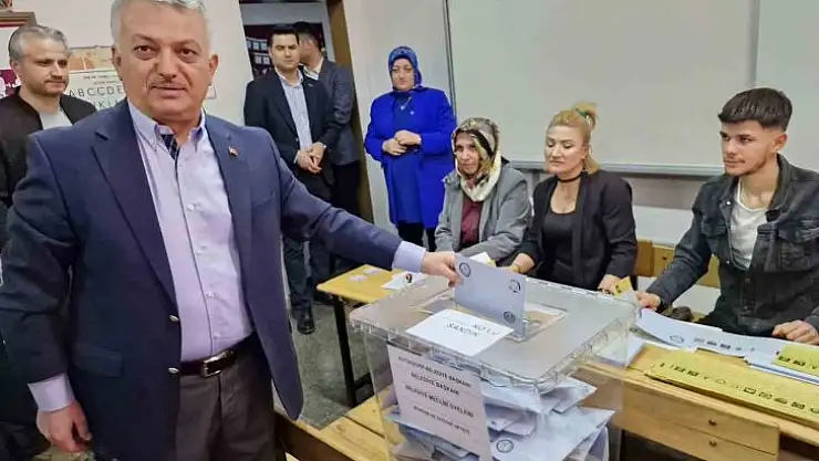 Vali Yazıcı oyunu kullandı