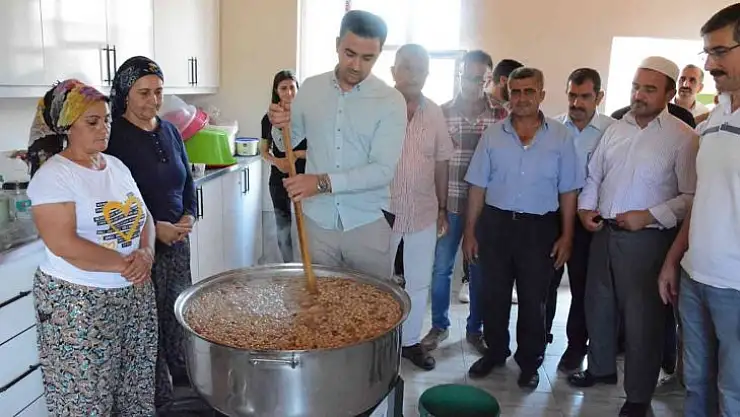 Yedisu Kaymakamı Kaya, aşure günü etkinliğine katıldı