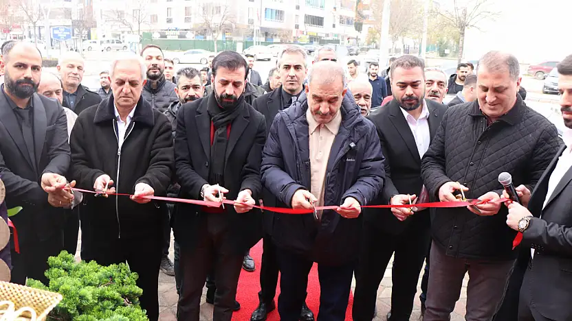 ETSO Başkanı İdris Alan'ın katılımıyla Uğrak Gold Pastanesi açıldı