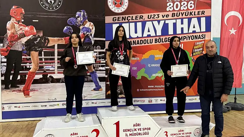 Gururumuzsunuz! Elazığlı gençler Muay Thai'de bölgeyi salladı