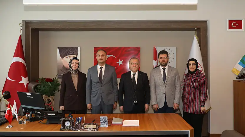 Vali Hatipoğlu ve Dr. Gecekuşu'ndan yeni başhekim Dr. Demir'e ziyaret
