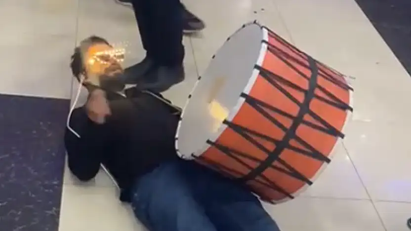 'Kosovalı Mami'nin enerjik davul şovu davetlilerden tam not aldı