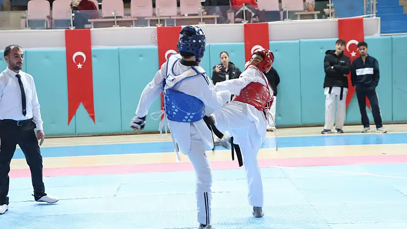 Taekwondo il birinciliğinde kıyasıya rekabet