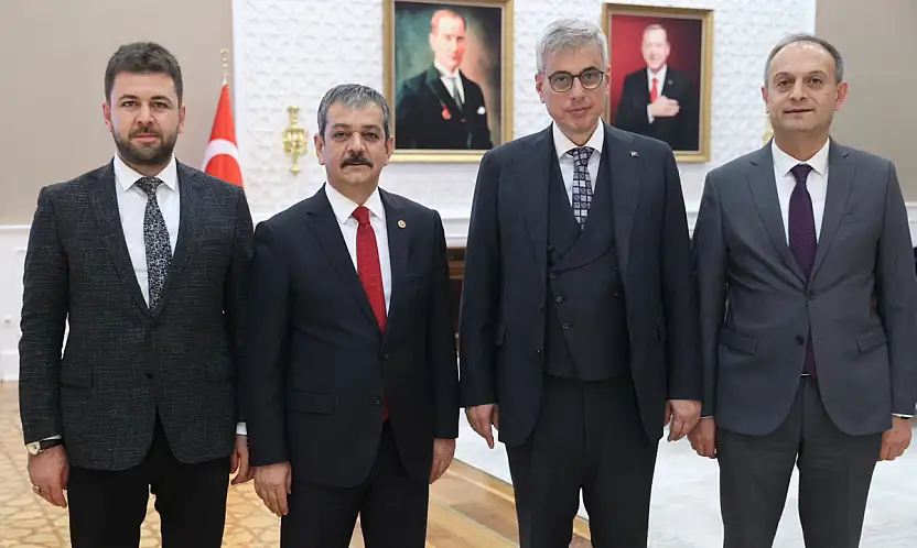 Fotoğraf var, paylaşım var ama sonuç? Elazığ sağlığı nereye gidiyor!