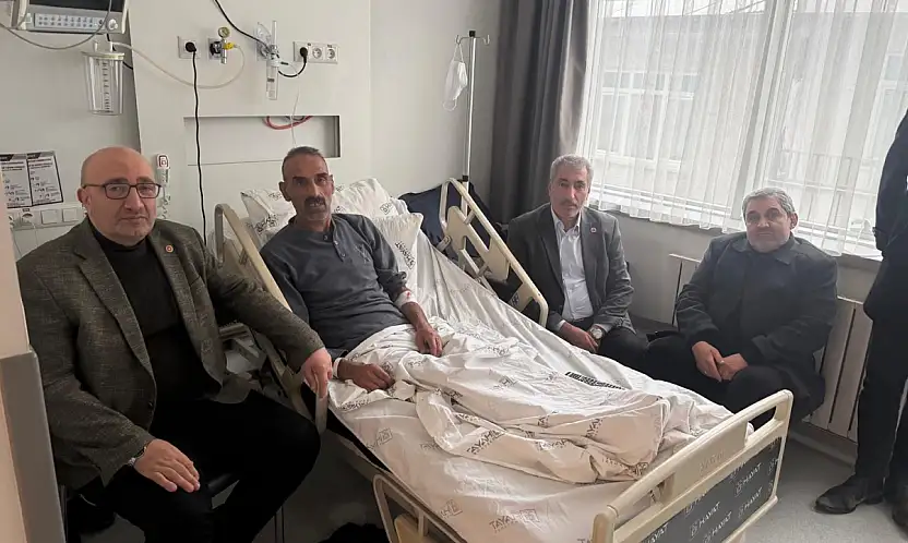 Milletvekili Ejder Açıkkapı'dan hastalara moral ziyareti