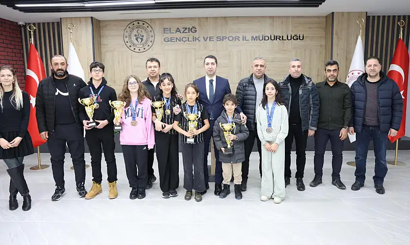 Sivas'ta başladı, Konya'da taçlandı! Elazığ Gençlik Spor'un eskrimcileri durdurulamıyor